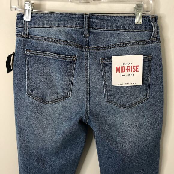 Celebrity Pink NWT Women's Skinny Mid-Rise The Rider Distressed Jeans Size 5/27 - Picture 11 of 13